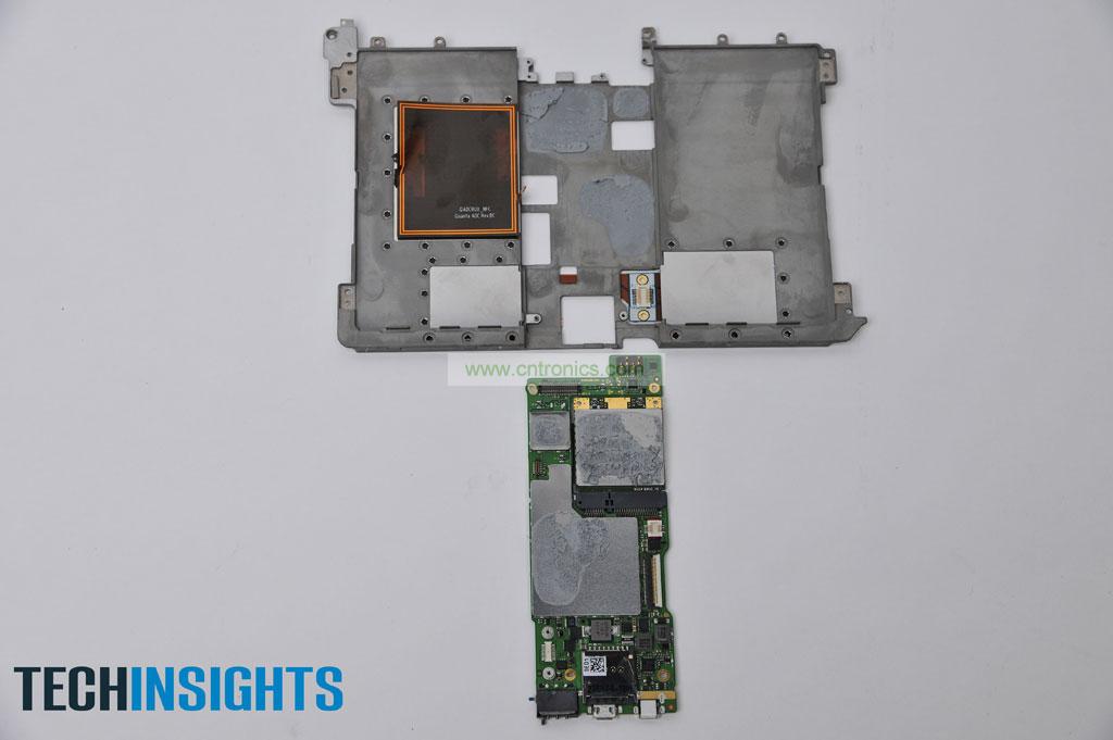 將PCB與金屬分離，從PCB板上卸下無(wú)線通訊板