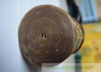 圖5：捏一捏紙卷，看看是否結(jié)實(shí)