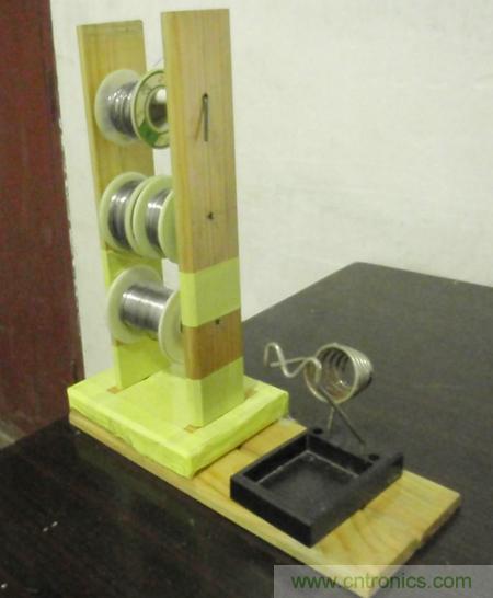 成本幾乎為零，三層錫絲架DIY