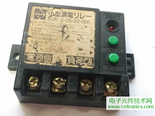 漏電保護器拆解：結構有差異，做工不錯