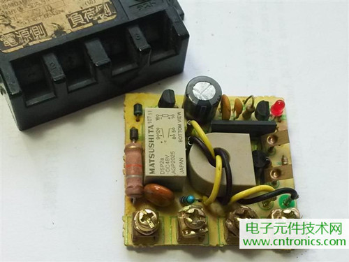 漏電保護器拆解：結構有差異，做工不錯