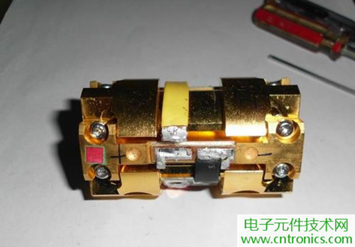 這貨一萬三？50W半導(dǎo)體激光模塊拆解