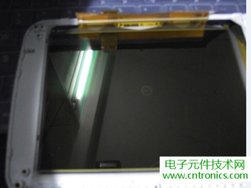 探秘電子紙！一款電紙書的電子墨水屏拆解