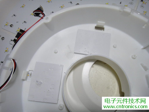 高端大氣上檔次！智能遙控調(diào)光LED吸頂燈拆解