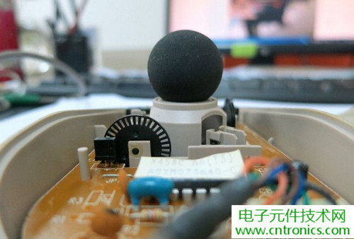 殿堂級(jí)機(jī)械鼠標(biāo)拆解：嘆精致做工！