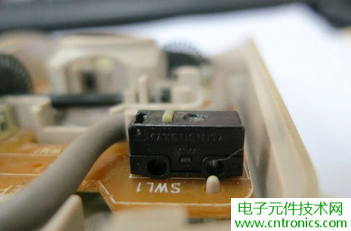 殿堂級(jí)機(jī)械鼠標(biāo)拆解：嘆精致做工！