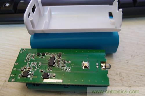 國產(chǎn)移動(dòng)電源拆解:便宜也有好貨