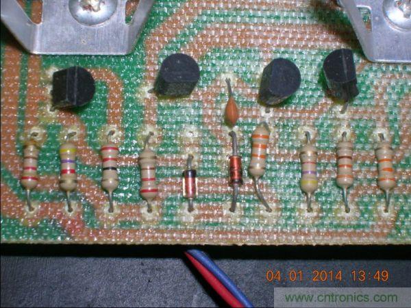巧奪天工！大神利用山寨功放為高性價(jià)比逆變器"穿新衣"