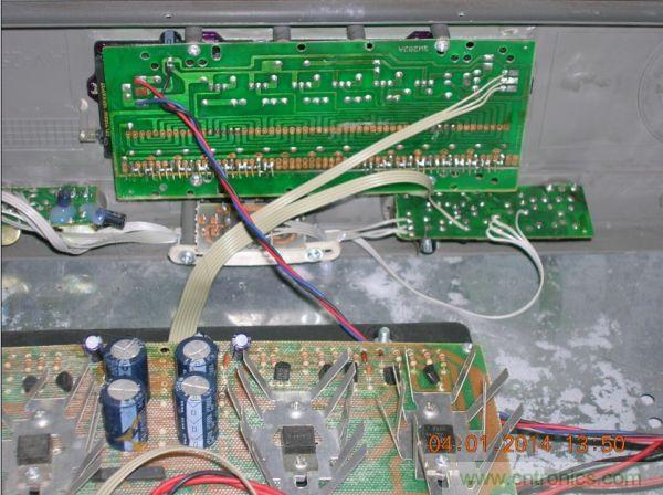 巧奪天工！大神利用山寨功放為高性價(jià)比逆變器"穿新衣"