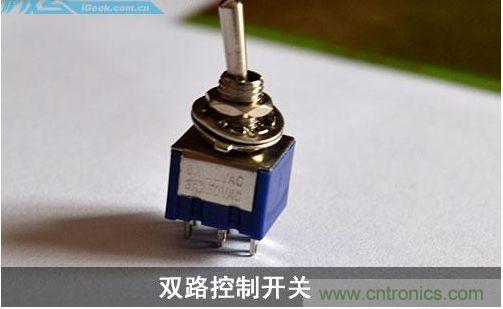 DIY：自制超炫音頻分配器，實現(xiàn)音箱共用