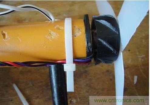 創(chuàng)意DIY！迷你風(fēng)力發(fā)電機(jī)！