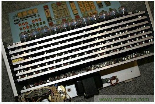 經(jīng)典懷舊拆解！歷史彌留的可編程科學(xué)計(jì)算器 from 1966