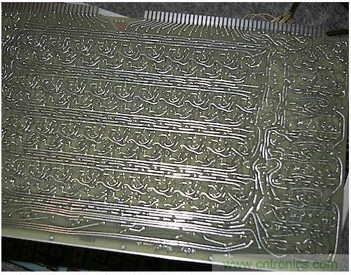 經(jīng)典懷舊拆解！歷史彌留的可編程科學(xué)計(jì)算器 from 1966