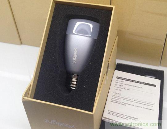 拆解分析:兩款藍(lán)牙LED智能燈泡大比拼