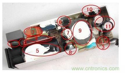 電源適配器的構(gòu)造  6 1. 壓敏電阻，其功能是當(dāng)外界電壓過高時(shí)，壓敏電阻阻值迅速變得很小，與壓敏電阻串聯(lián)的保險(xiǎn)絲被熔斷，從而保護(hù)其他電路不被燒壞。  2. 保險(xiǎn)絲，規(guī)格為2.5A/250V，當(dāng)電路中的電流過大時(shí)，保險(xiǎn)絲會(huì)熔斷以保護(hù)其他元件。  3. 電感線圈(又稱扼流圈)，主要功能是降低電磁干擾。  4. 整流橋，規(guī)格為D3SB，作用是把220V交流電變?yōu)橹绷麟姟? 5. 濾波電容，規(guī)格為180μF/400V，作用是濾除直流電中的交流紋波，使電路工作更可靠。  6. 運(yùn)放IC(集成電路)，保護(hù)電路、電壓調(diào)節(jié)的重要組成部分。  7. 溫度探頭，用于探測(cè)電源適配器的內(nèi)部溫度，當(dāng)溫度高于某一設(shè)定值時(shí)(不同品牌的電源適配器，其設(shè)定的溫度閥值略有不同)，保護(hù)電路會(huì)切斷適配器的電壓輸出，從而保護(hù)適配器不受損壞。   8. 大功率開關(guān)管，是開關(guān)電源中的核心元件之一，開關(guān)電源能“一開一關(guān)”地工作，開關(guān)管功不可沒。   9. 開關(guān)變壓器，開關(guān)電源中的核心元件之一。   10. 次級(jí)整流管，功能是把低壓交流電變?yōu)榈蛪褐绷麟?。在IBM的電源適配器中，整流管往往是由兩個(gè)大功率并聯(lián)工作的，以獲得較大的電流輸出。   11. 次級(jí)濾波電容，規(guī)格為820μF/ 25V，共有兩個(gè)，起濾除低壓直流電中的紋波的作用。  除上述元件外，電路板上還有可調(diào)電位器及其他阻容元件。