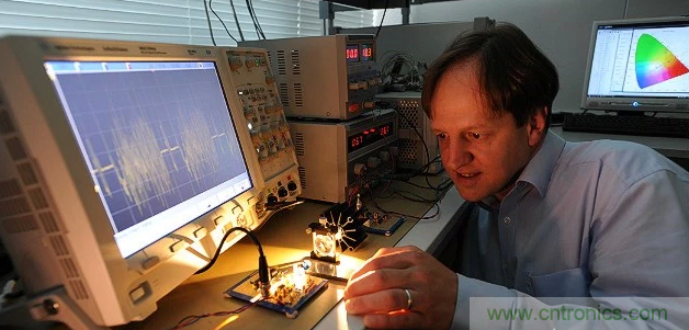 Li-Fi短期內(nèi)不能取代Wi-Fi，為什么？