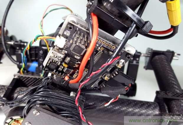 攝影發(fā)燒友：想要相機穩(wěn)如雞頭，學我DIY自平衡相機穩(wěn)定器