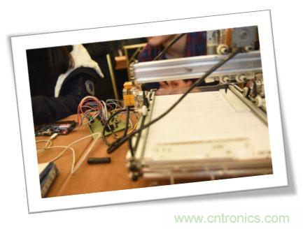 由十余款創(chuàng)客設(shè)計看FPGA如何在智能硬件界&ldquo;大展拳腳&rdquo;？