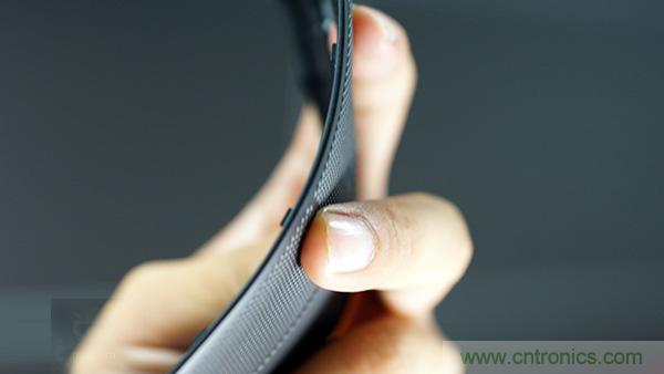 業(yè)界良心 LG V10 評測:剛毅、冷峻，不失人性化