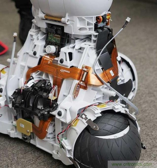 拆解筆記本不過癮，那就來拆拆日本情感機(jī)器人吧！