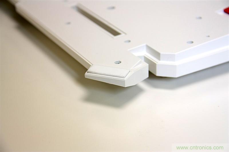 曾經(jīng)的網(wǎng)吧統(tǒng)治者&mdash;雙飛燕血手幽靈機(jī)械鍵盤，真世界最快？