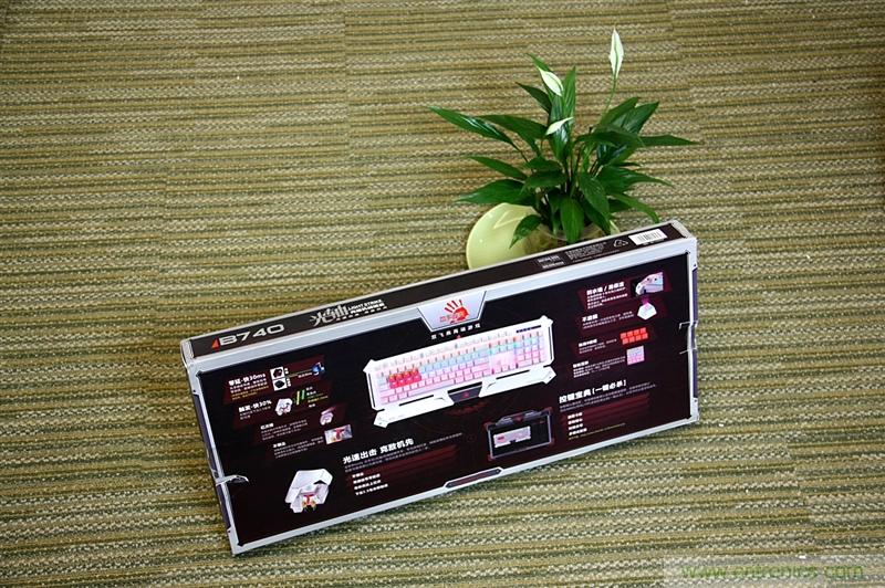 曾經(jīng)的網(wǎng)吧統(tǒng)治者&mdash;雙飛燕血手幽靈機(jī)械鍵盤，真世界最快？