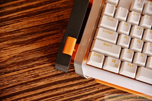 左手寫愛，右手寫他&mdash;&mdash;從此鍵盤鼠標(biāo)不分家！