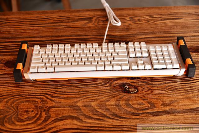 左手寫愛，右手寫他&mdash;&mdash;從此鍵盤鼠標(biāo)不分家！