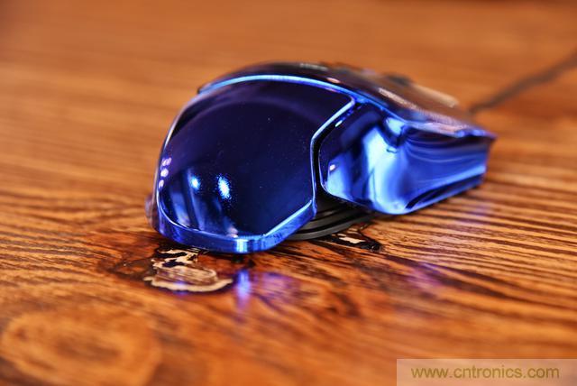 左手寫愛，右手寫他&mdash;&mdash;從此鍵盤鼠標(biāo)不分家！