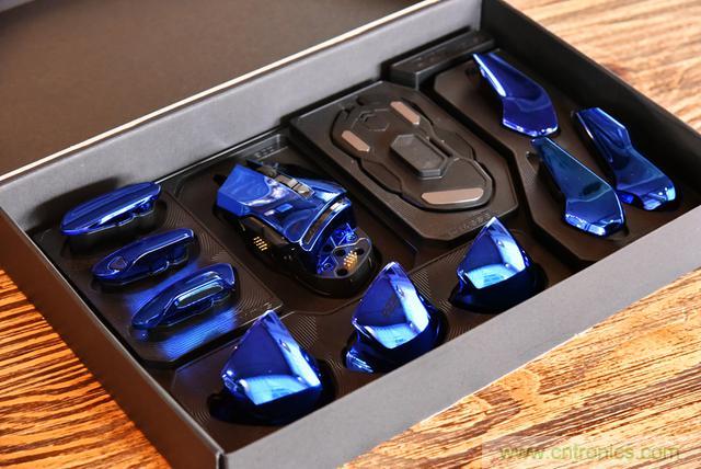 左手寫愛，右手寫他&mdash;&mdash;從此鍵盤鼠標(biāo)不分家！