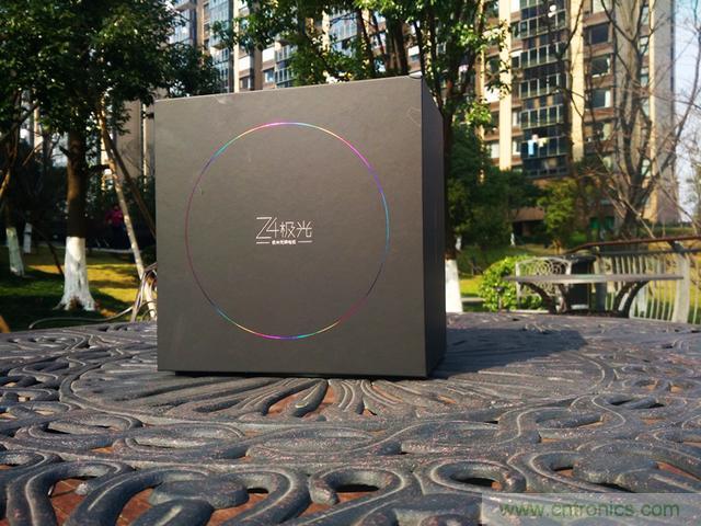 無屏電視時(shí)代已然來臨，客廳你做好準(zhǔn)備了嗎？