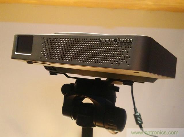 無屏電視時(shí)代已然來臨，客廳你做好準(zhǔn)備了嗎？