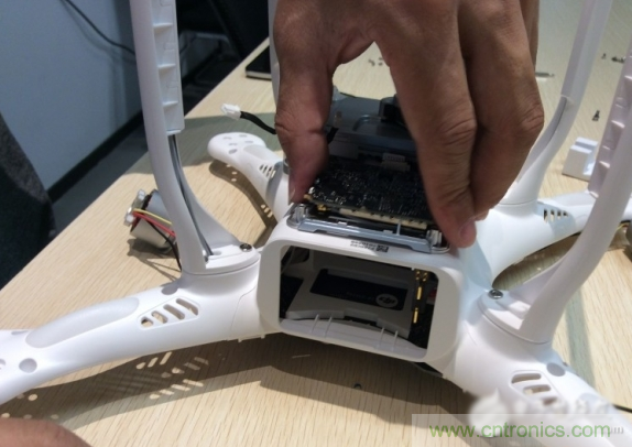 真飛機拆不著，那就來拆拆無人機&ldquo;鼻祖&rdquo;大疆吧！