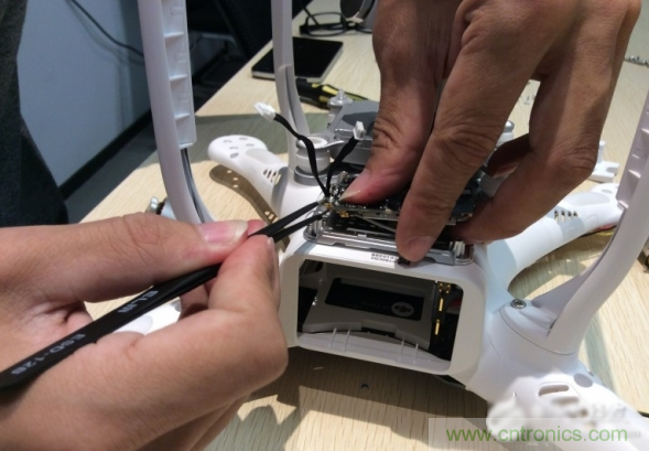 真飛機拆不著，那就來拆拆無人機&ldquo;鼻祖&rdquo;大疆吧！