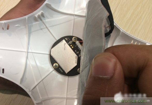 真飛機拆不著，那就來拆拆無人機&ldquo;鼻祖&rdquo;大疆吧！