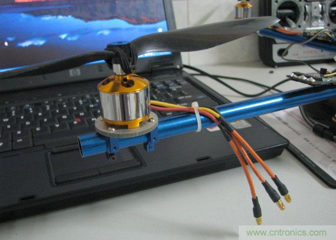 無人機(jī) DIY 制作全過程，酷得不要不要的！