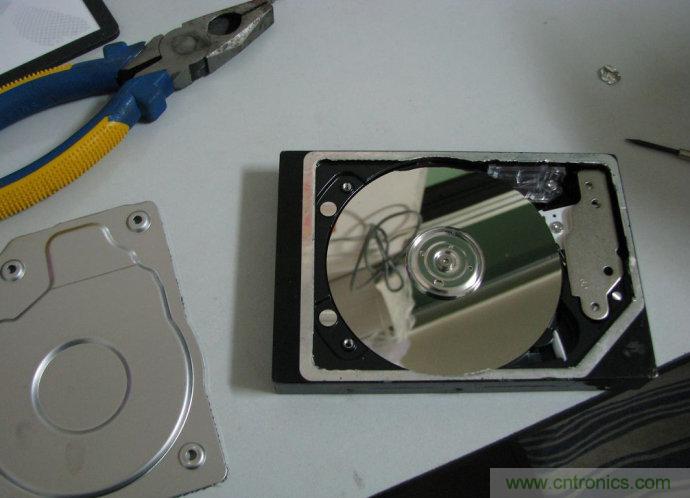 無人機(jī) DIY 制作全過程，酷得不要不要的！