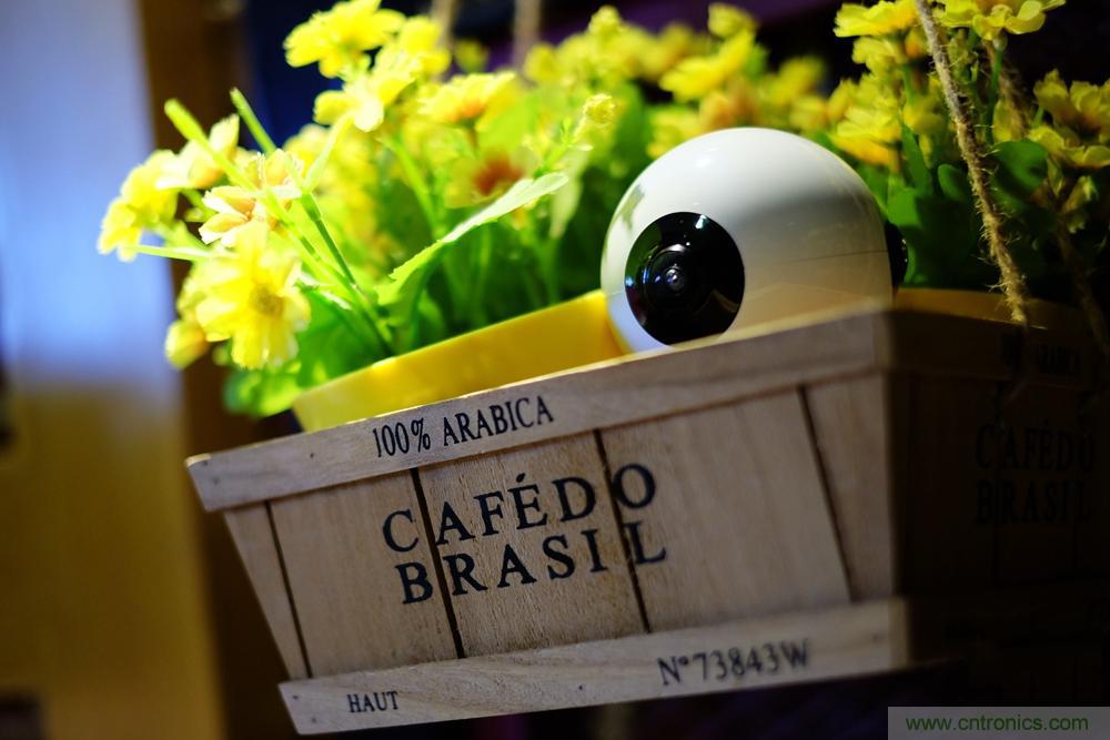 造型神似BB8，讓照片翻滾起來(lái)&mdash;&mdash;暴風(fēng)魔眼