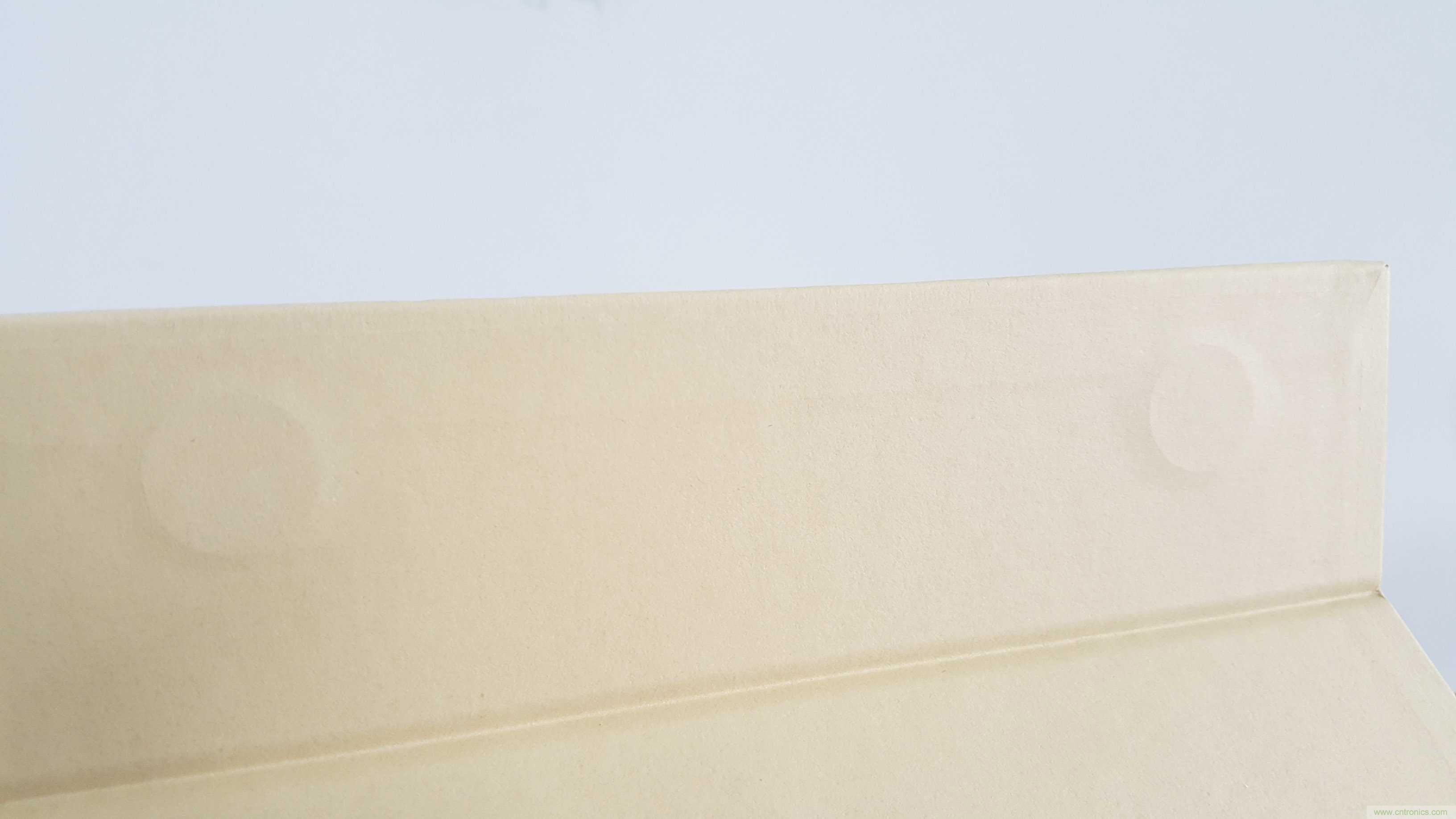 搞怪&ldquo;美人魚&rdquo;盡享靈克藍(lán)牙音箱的天籟之音！