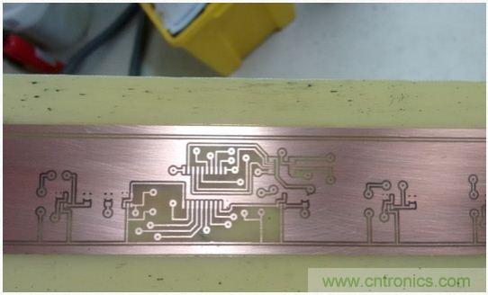 (多圖) 圖文并茂:在家制作高質(zhì)量雙面PCB板