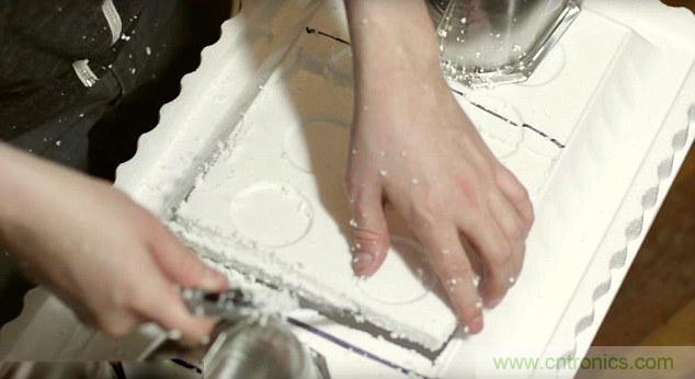 夏天太熱空調(diào)太貴？六步低成本DIY冷氣