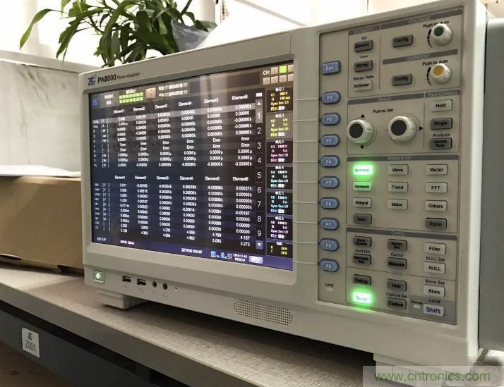 “瘋7”手機充電實測：為何沿用傳統(tǒng)充電模式？