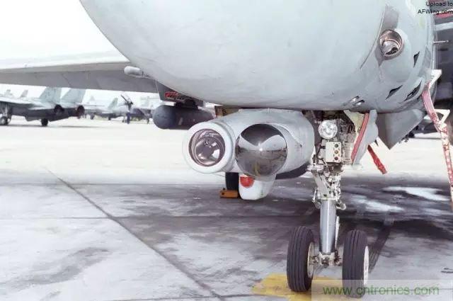 紅外傳感器工作原理、種類、特點(diǎn)以及應(yīng)用詳解