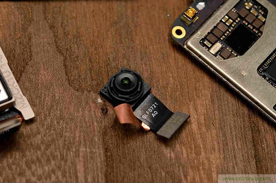 拆解魅族15 Plus：玩轉(zhuǎn)了新概念，但其工藝究竟如何？