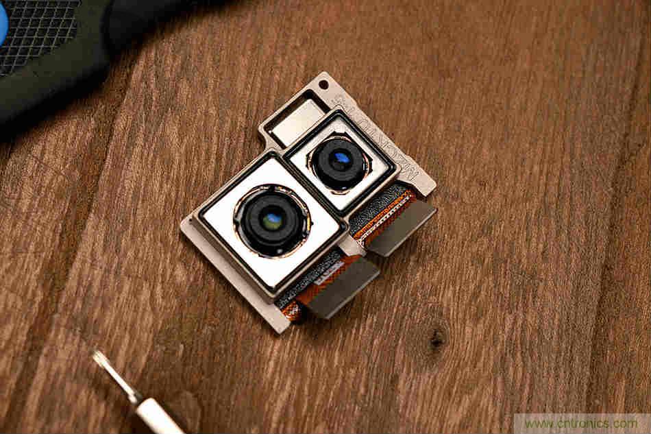 拆解魅族15 Plus：玩轉(zhuǎn)了新概念，但其工藝究竟如何？