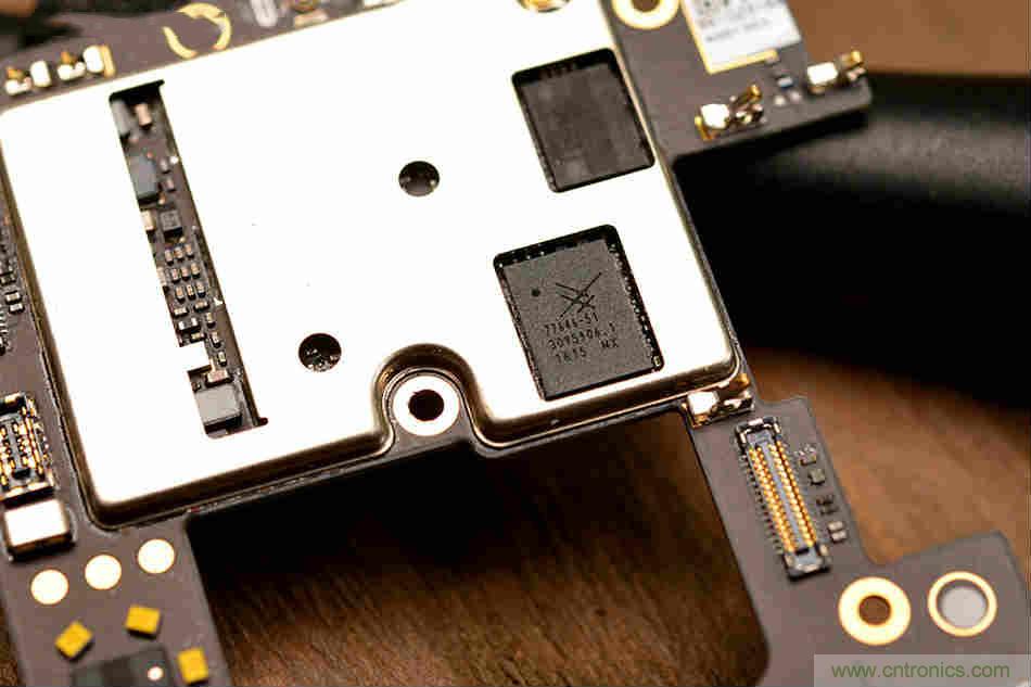 拆解魅族15 Plus：玩轉(zhuǎn)了新概念，但其工藝究竟如何？