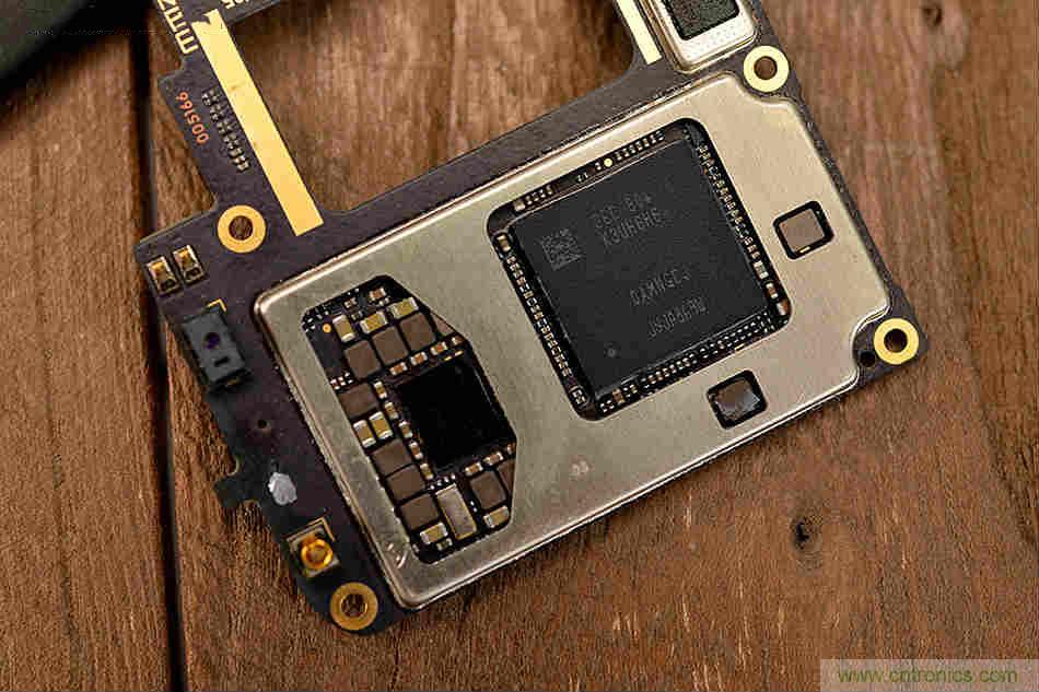 拆解魅族15 Plus：玩轉(zhuǎn)了新概念，但其工藝究竟如何？