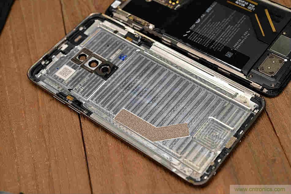 拆解魅族15 Plus：玩轉(zhuǎn)了新概念，但其工藝究竟如何？