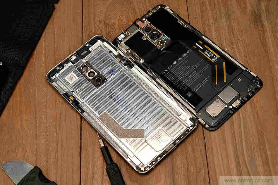 拆解魅族15 Plus：玩轉(zhuǎn)了新概念，但其工藝究竟如何？