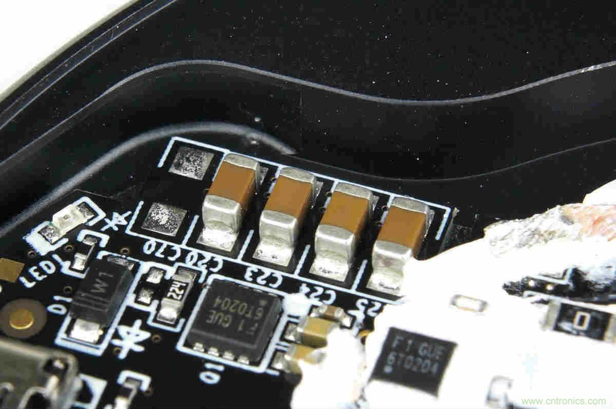 拆解對(duì)比：系出同門，小米、紫米無線充電器的差別有多大？